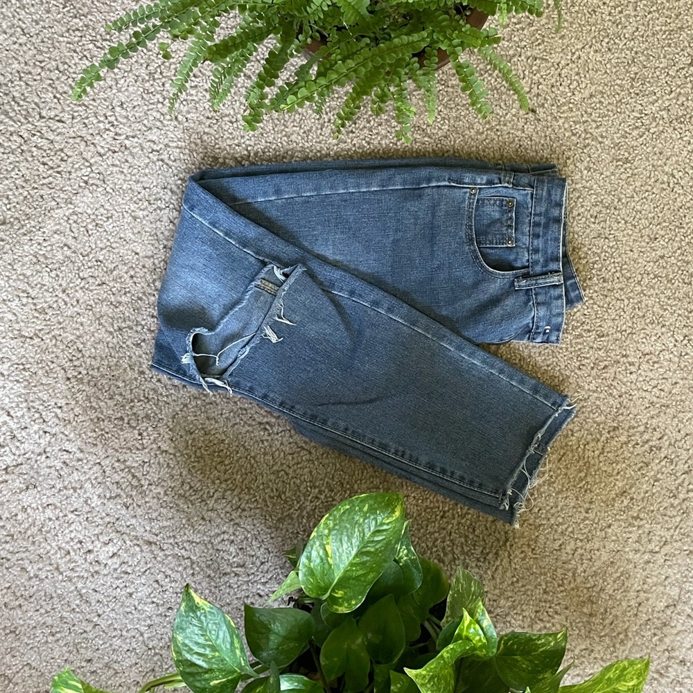 WIDE STRAIGHT LEG STYLE JEAN